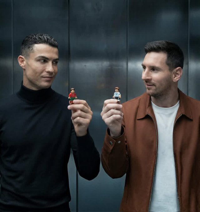 أرقام خرافية ..  كم بلغ أجر كريستيانو رونالدو وميسي للظهور في إعلان "ليغو" - فيديو 