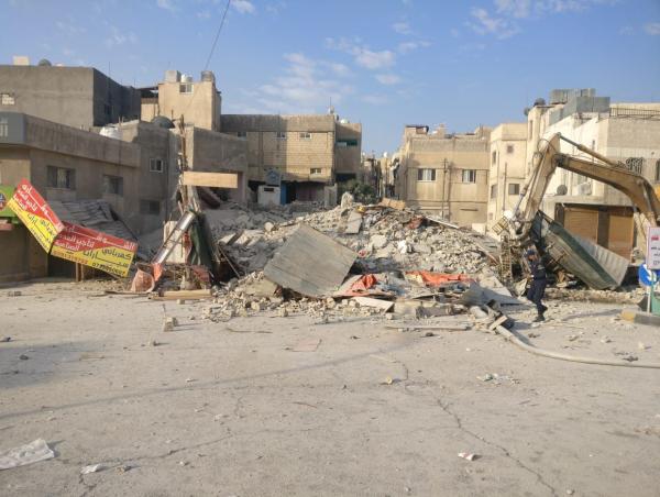 محافظ العاصمة: إزالة مبنى معرض للانهيار في شارع الأردن  .. فيديو 