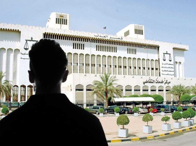 الكويت  ..  الحبس 7 سنوات لوافد مصري باع عقارات وهمية
