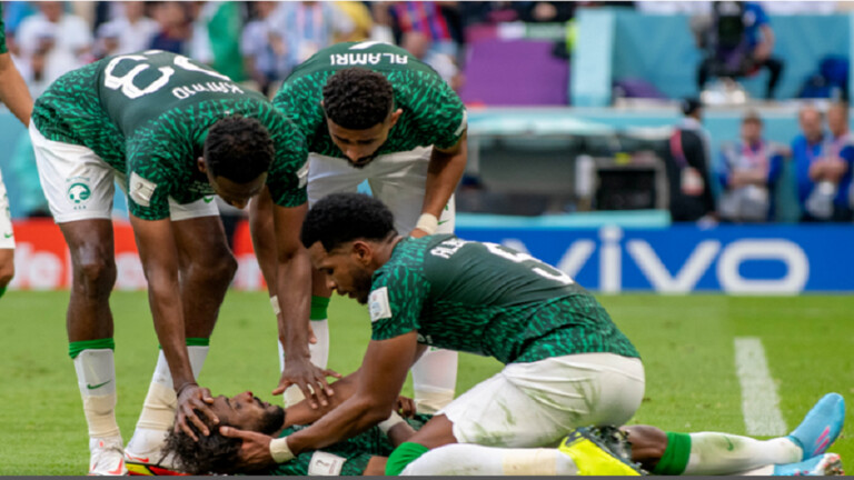 الغموض يحيط بموعد عودة النجم السعودي الشهراني للملاعب