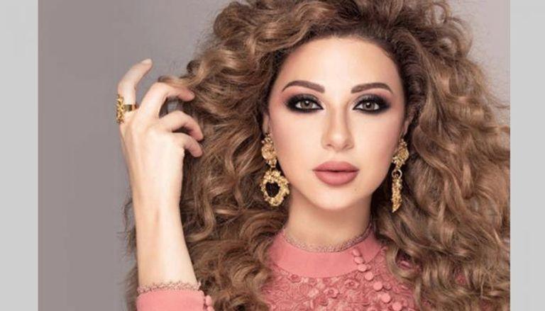 بالفيديو  ..  ميريام فارس تحتفل بحصولها على الإقامة الذهبية بالإمارات 