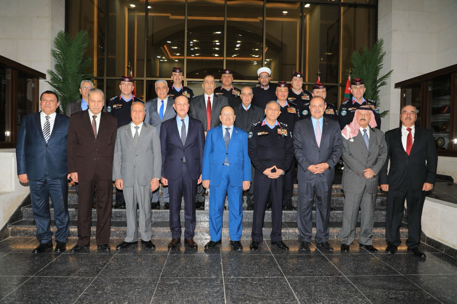 مديرية الأمن العام تقيم إفطارات رمضانية تجمع الزملاء المتقاعدين والعاملين في مديرية الأمن العام وقيادات الأقاليم 