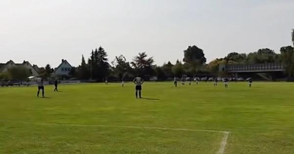 فريق كرة قدم ألماني يخسر 37-0 بسبب التباعد الاجتماعي