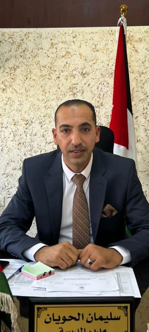 سليمان الحويان يكتب: المعلم ..  شمعة تنير الدرب وباني الأجيال في زمن العواصف