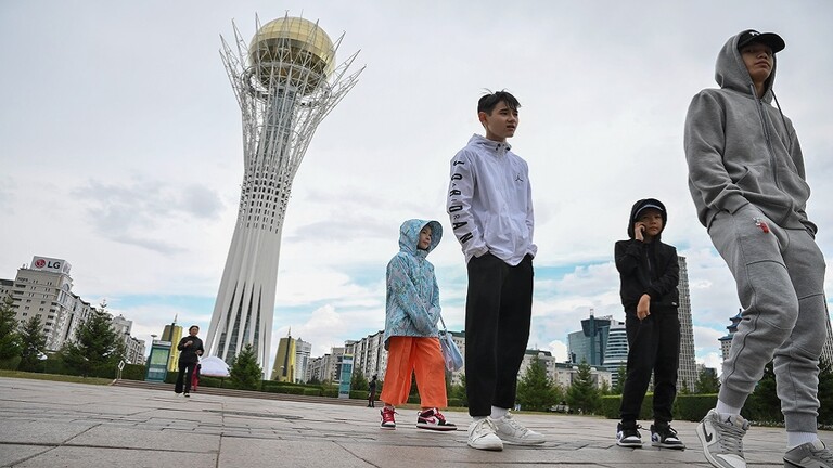 "بوتين" و"بايدن" و"ترامب" في كازاخستان