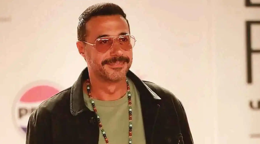 "آخر عيد ميلاد لأبويا" ..  أحمد السعدني يثير الحنين بصورة مؤثرة