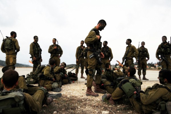 حرب غزة تُحول جنود إسرائيليين لمتسولين