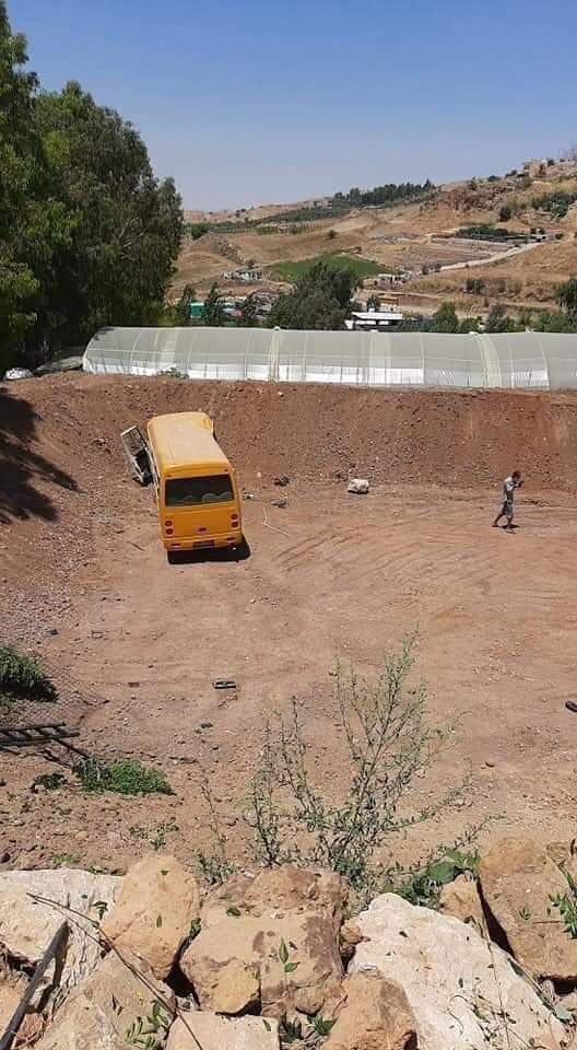 27 إصابة اثر تدهور حافلة بمرج الحمام في عمان