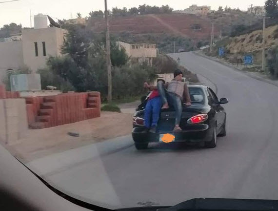  جرش: ضبط سائق مركبة عرض حياة أطفال للخطر ..  صورة 