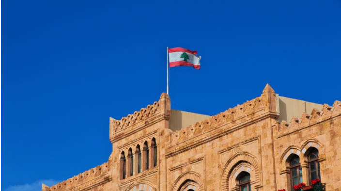 الحكومة اللبنانية تبدأ بحث حصر السلاح بيد الدولة
