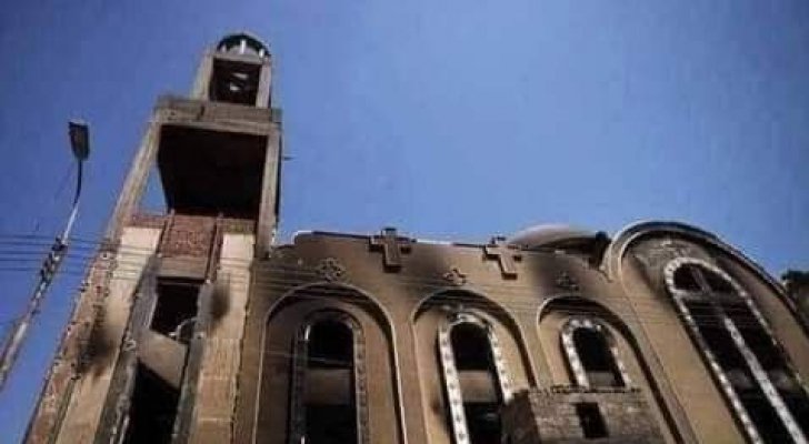 41 وفاة و14 إصابة بحريق ضخم في كنيسة بمصر 