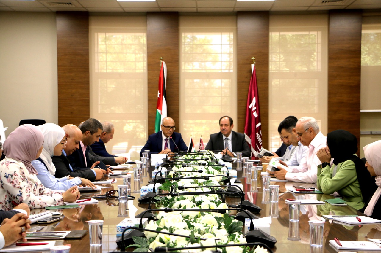 ندوة بحثية في "الشرق الأوسط" حول فرص البحث العلمي بالتعاون مع مؤسسة ألكسندر فون همبولت الألمانية  