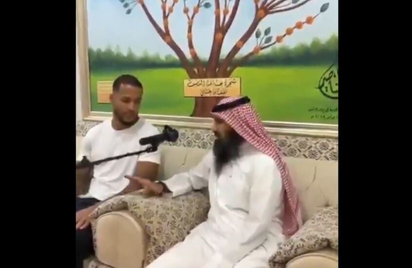 قطر ..  لاعب نيجيري يشهر إسلامه