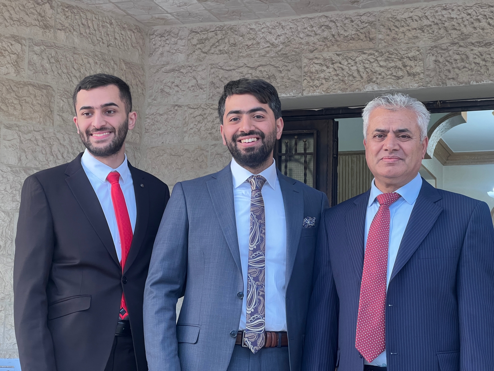 بالصور  ..  جاهة وإشعار خطوبة الدكتور المهندس عمار عماد المعابرة 