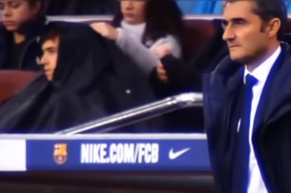 بالفيديو .. رد فعل فالفيردي مدرب برشلونة و ميسي على اداء اندريه غوميز