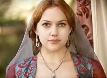 السلطانة هيام: حاولت الانتحار مرتين ..  وحبيبي يتمنى إجهاضي