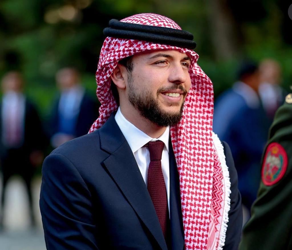 ولي العهد للناشط العُماني المخيني: "والنعم منك ومن أصلك محمد"