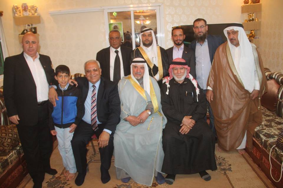 وليمة عشاء لشيوخ ووجهاء المملكة 