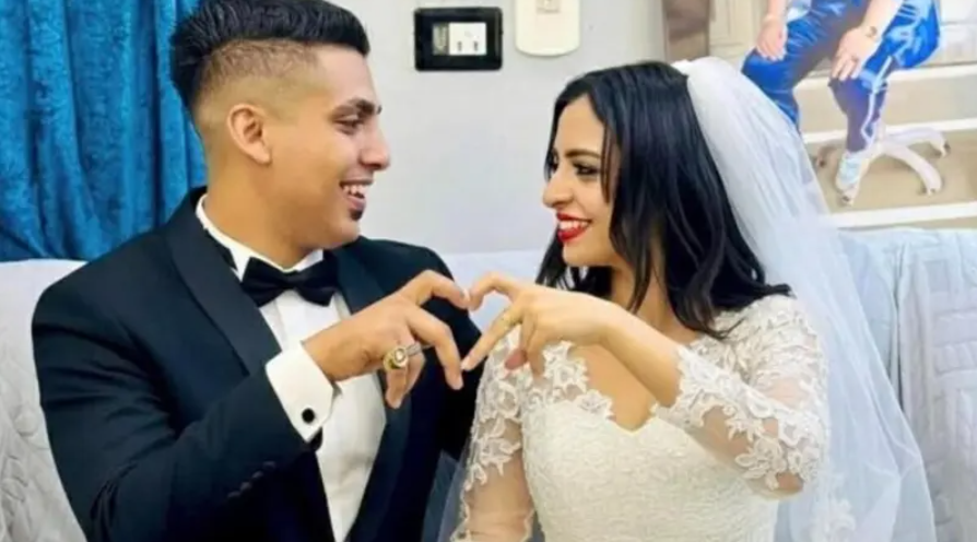 برسالة كوميدية ..  محمد إمام يسخر من حضور زفاف كروان مشاكل