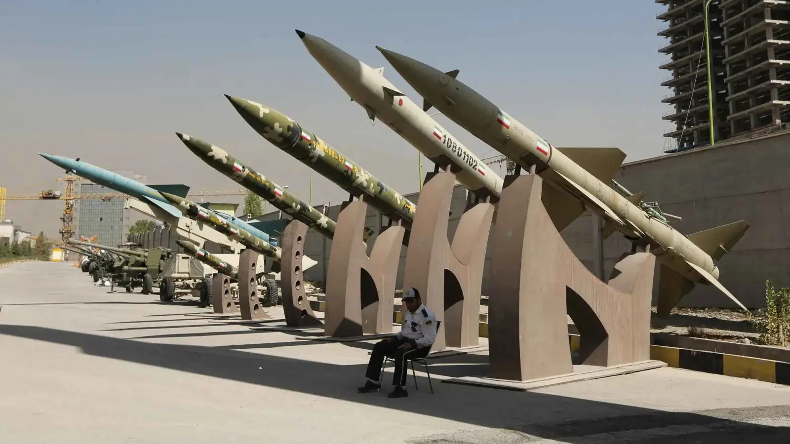 إيران تهدد بضرب قاعدة "دييغو غارسيا" الأمريكية البريطانية
