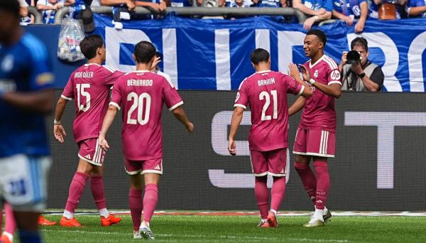 ريال مدريد يكتسح شالكه ويبعث رسالة قوية قبل الموسم الجديد