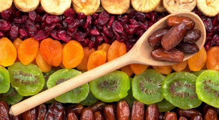 الطريقة الأسهل لتجفيف الفاكهة في رمضان