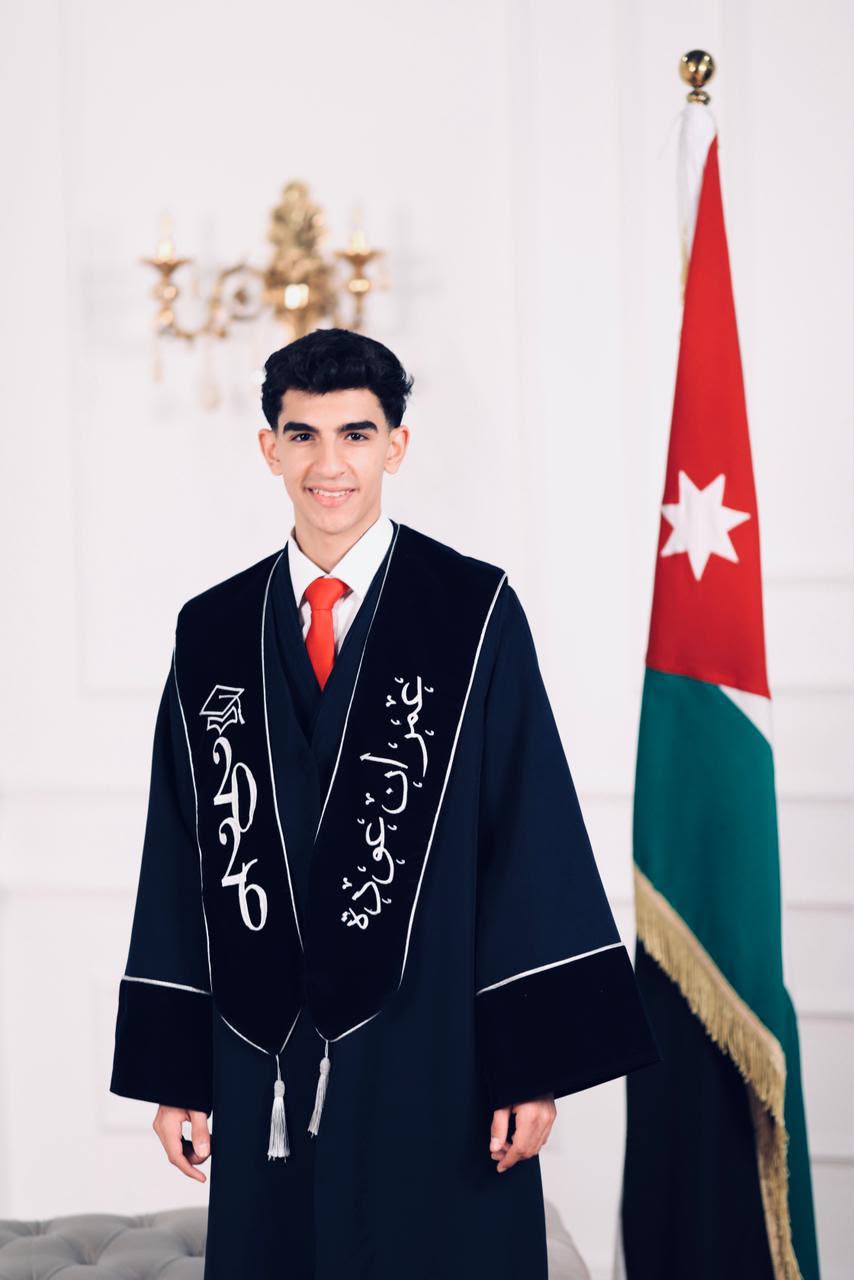 والد عمران عوده  يهنئ نجله بنجاحه في الثانوية العامه