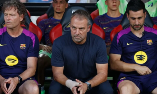 هل يضحي برشلونة بأحد نجومه لحل أزمة الوسط؟