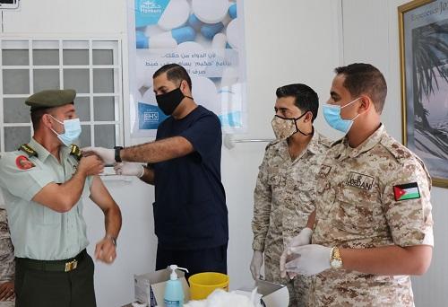 القوات المسلحة تواصل تطعيم مرتباتها