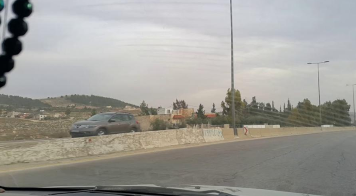 ضبط مركبة تسير بسرعة 180 كم على طريق إربد عمان 