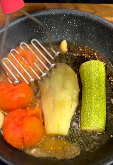 طريقة تحضير معكرونة خضروات لذيذة وعملية في آن واحد - فيديو