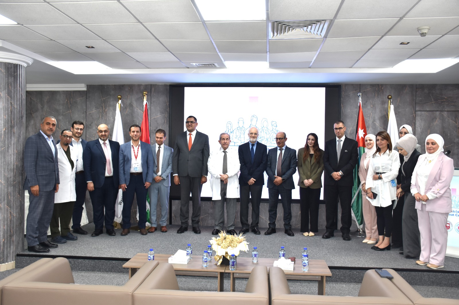 مستشفى الاستقلال تقيم احتفال “المعاطف البيضاء – White Coat Ceremony”