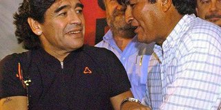مارادونا يدعم موراليس ويدين الانقلاب ببوليفيا
