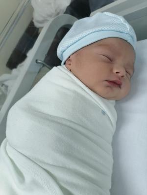 حنان محمد عطيه و زوجها .. مبارك المولود الجديد 