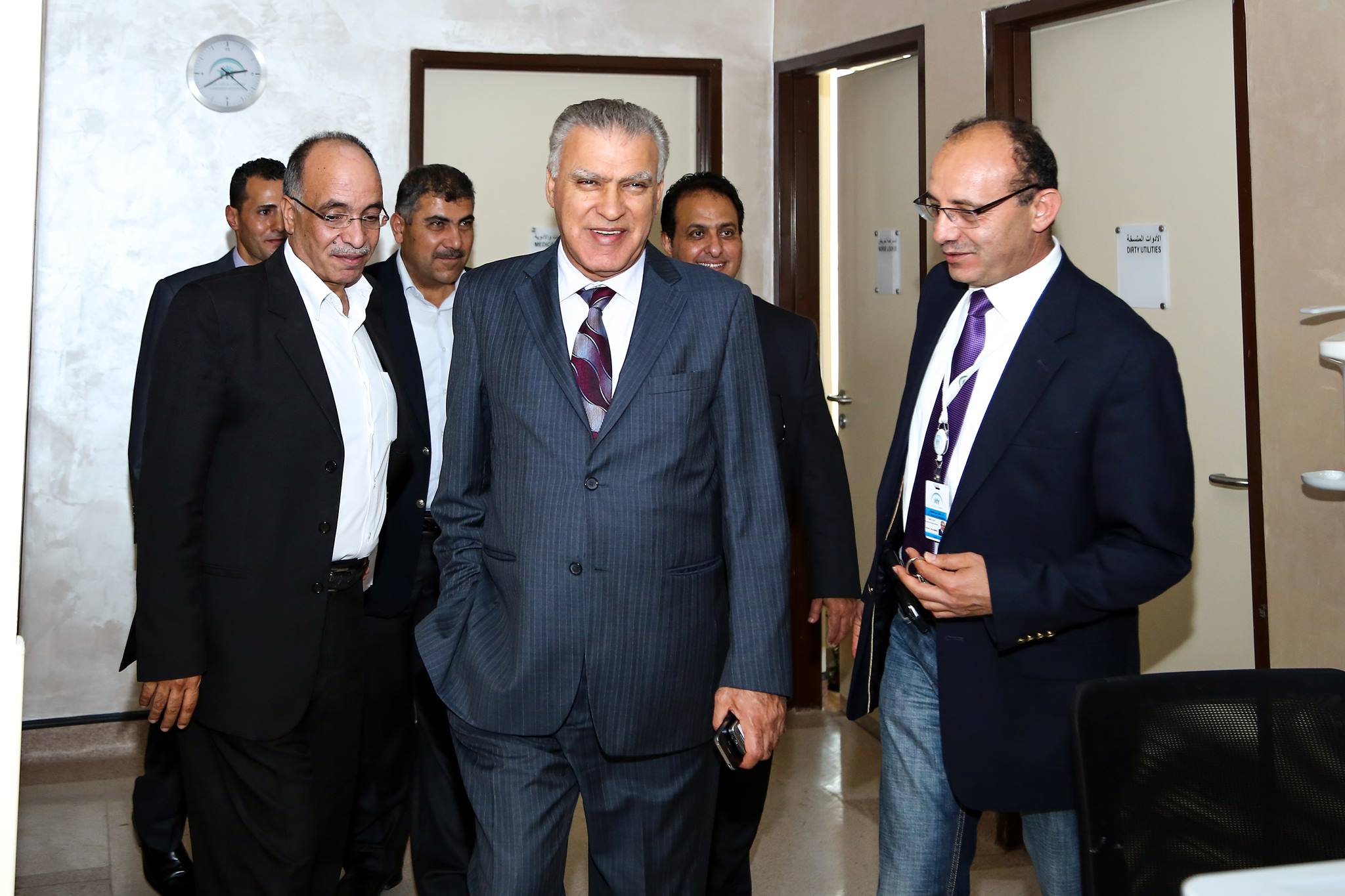 الدكتور طاهر الشخشير وزير البيئة  يزور مستشفى الجاردنز 
