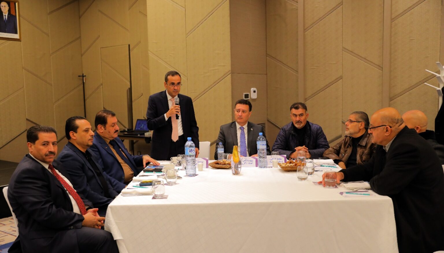 "رئيس النواب" يستمع لأبرز التحديات التي تواجه عمل المستثمرين الأردنيين