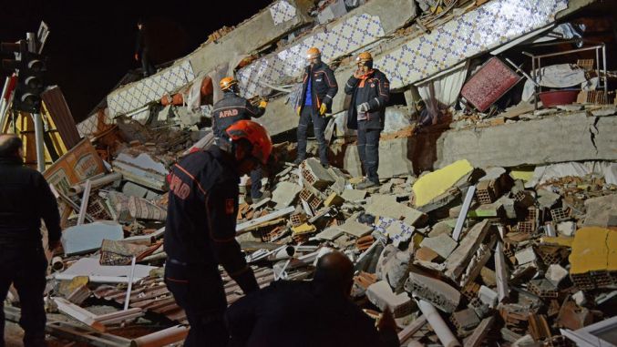 ارتفاع ضحايا زلزال تركيا إلى 29