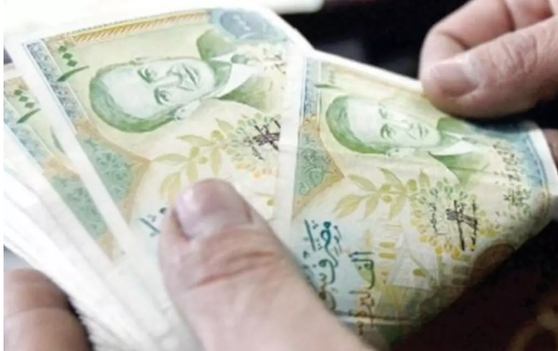 الطلب على الليرة السورية يتراجع بنسبة 50%