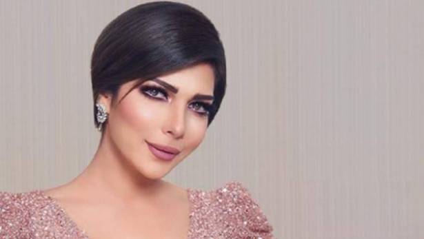 زوج كارمن سليمان يرد على منتقدي حذاء أصالة