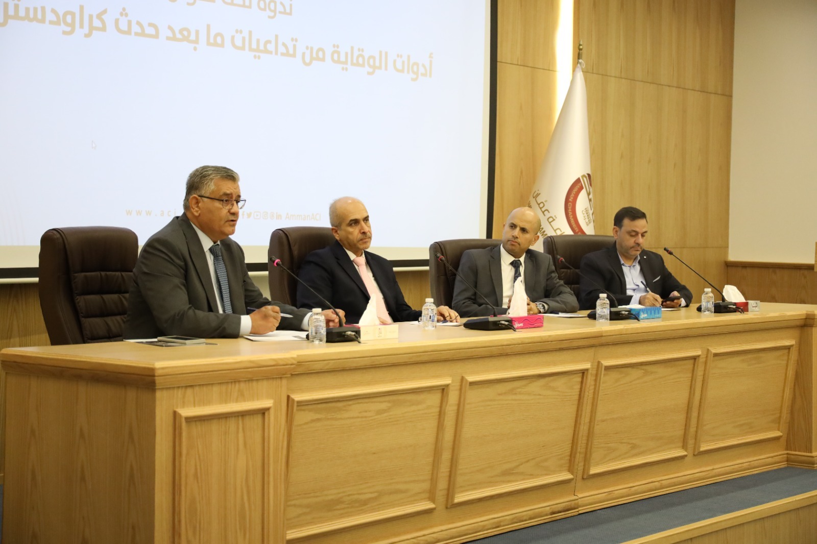 "صناعة عمان" و"المهندسين العسكريين المتقاعدين" ينظمان ورشة توعوية خاصة بالأمن السيبراني