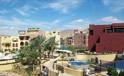 العقبة ..  إنقطاع المياه "في "تالايبه" يمنع الف عامل فندقي عن أداء واجبهم للنزلاء