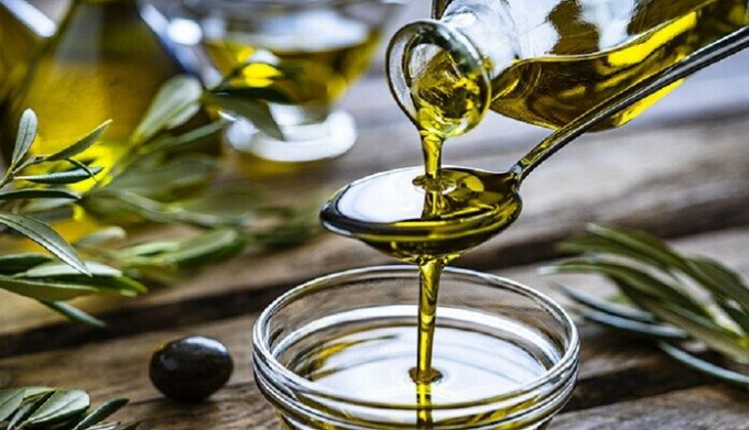 زيت الزيتون يُعزز صحة القلب ويحرق الدهون ..  وغيرها الكثير