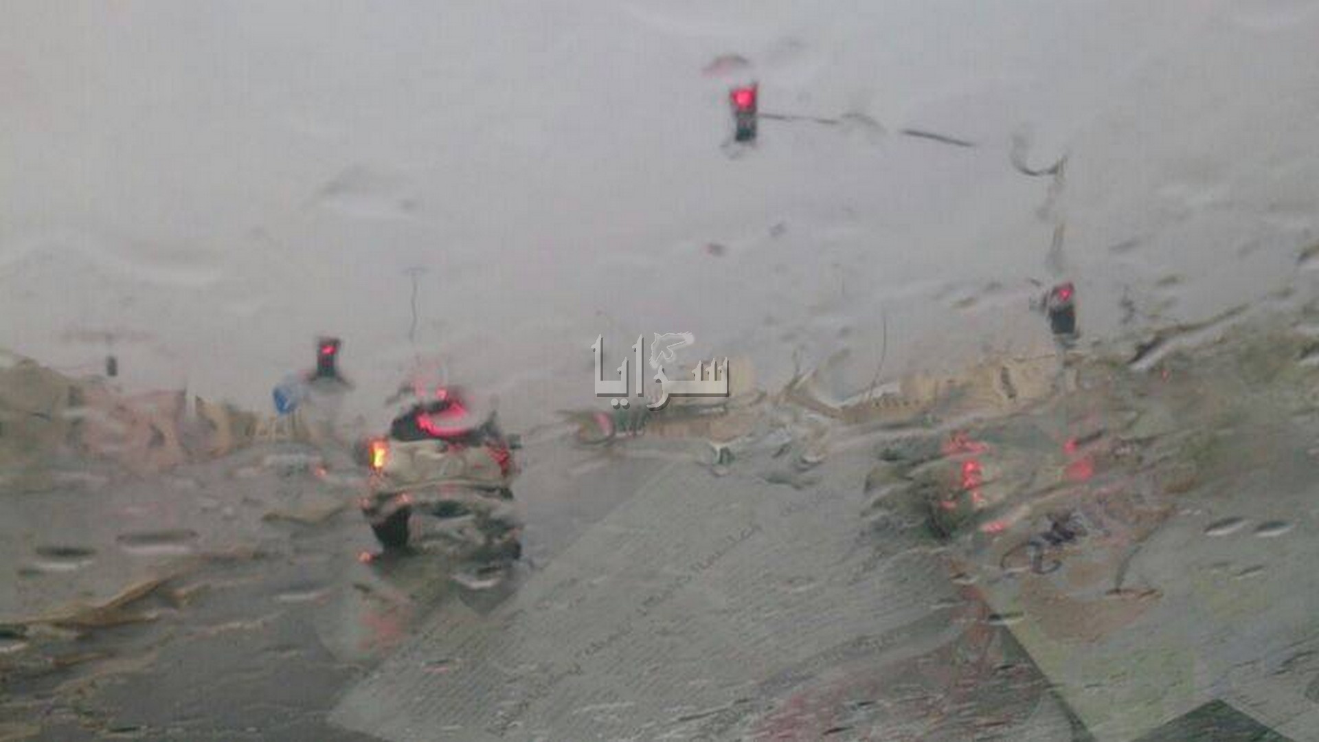 بالصور  ..  أمطار و سيول فرعية تداهم الشوارع في العقبة
