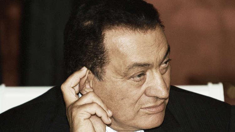 لأول مرة ..  محكمة القاهرة تستدعي مبارك إلى محاكمة مرسي!