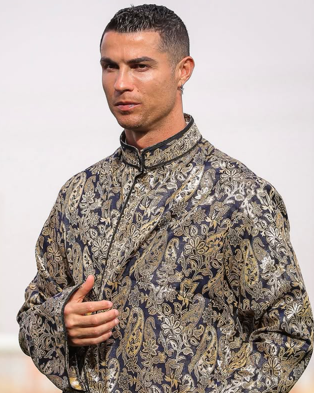 رونالدو يهنئ المسلمين بعيد الفطر برسالة خاصة