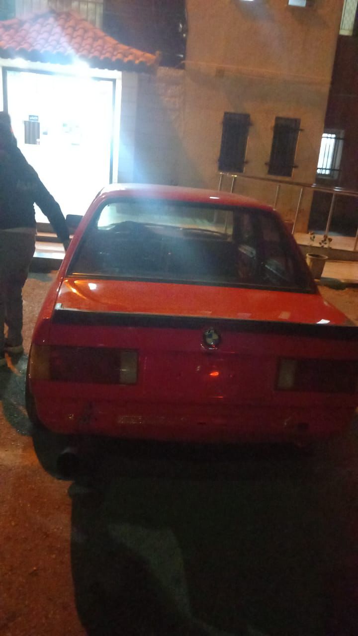 بالفيديو ..  ضبط سائق قاد مركبته بطريقة استعراضية ومتهوّرة في الزرقاء