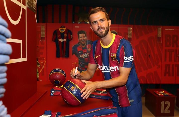 برشلونة يقدم لاعبه الجديد لوسائل الإعلام