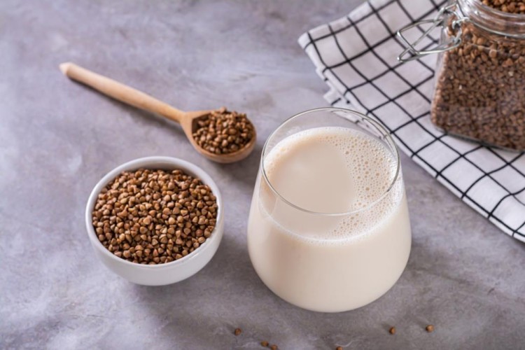 مشروب الحلبة بالحليب