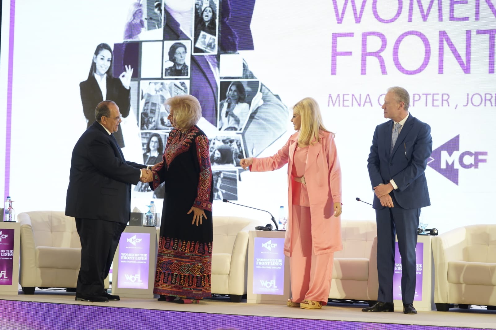 ضمن فعاليات مؤتمر "نساء على خطوط المواجهة" "WOFL" في الأردن وزيرة الثقافة تكرّم المنتج صادق الصبّاح 