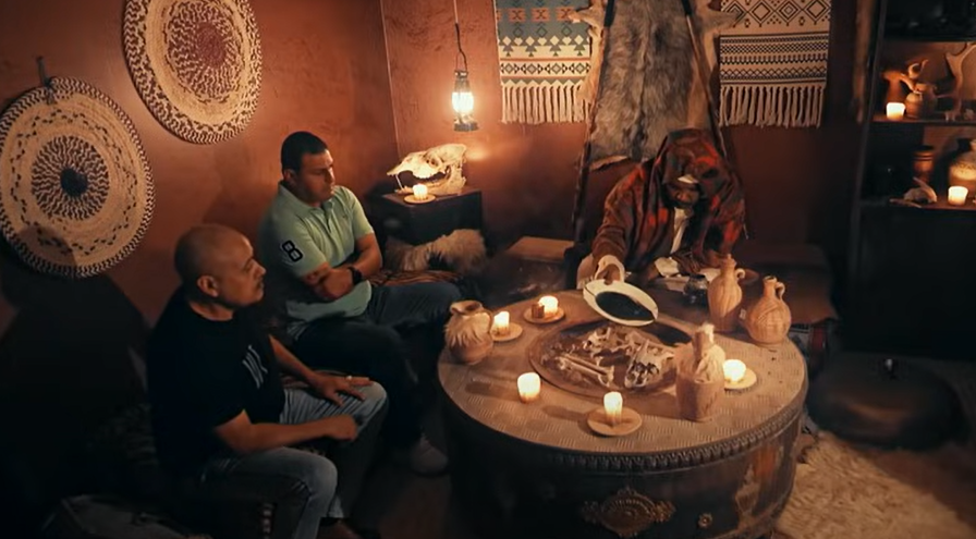 الكاميرا الخفيه: جني الرصد يخطف صديقه